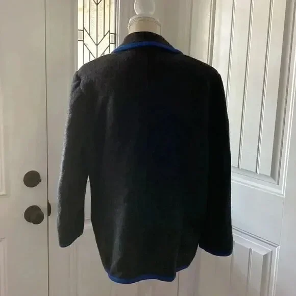 Geiger Collections Made in Austria Coat - Picture 3 of 11